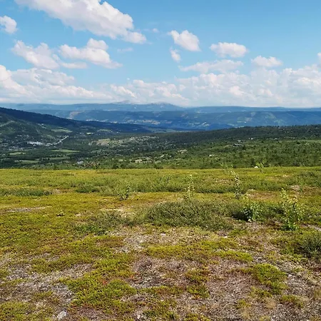 Сasa de vacaciones Lovely In With House A Mountain View Ron