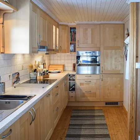 3 Bedroom Lovely In Feriehus *